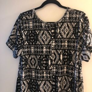 Lularoe Carly Hi-low dress with pocket